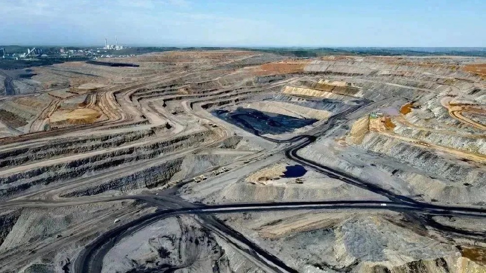 【公司喜報】 由我公司參建的準能集團黑岱溝露天煤礦配套選煤廠(chǎng)通過(guò)國家中級智能化選煤廠(chǎng)驗收